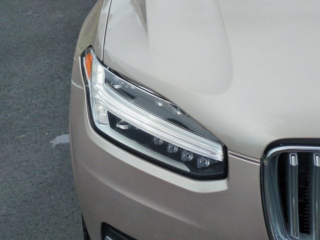 2024 Volvo XC90 Core Bright Theme