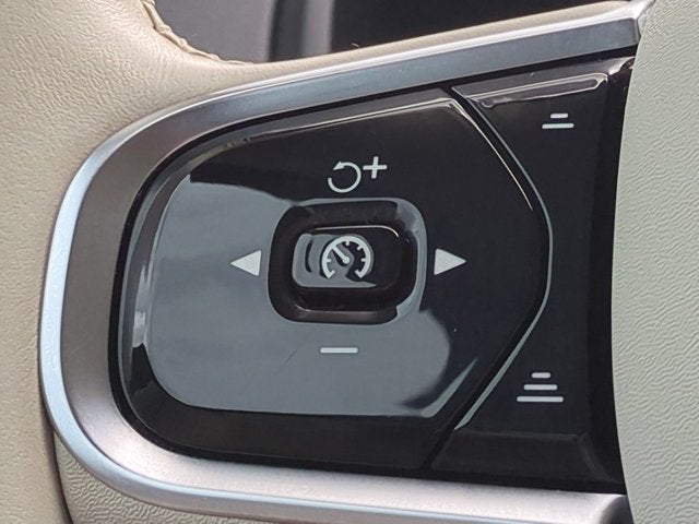 2024 Volvo XC90 Core Bright Theme