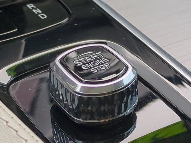 2024 Volvo XC90 Core Bright Theme