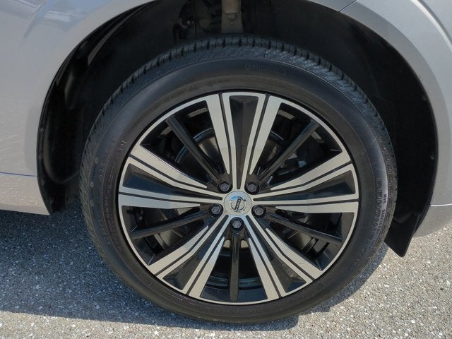 2023 Volvo XC60 Plus Bright Theme