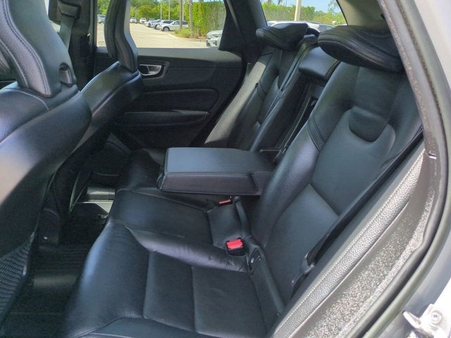 2023 Volvo XC60 Plus Bright Theme