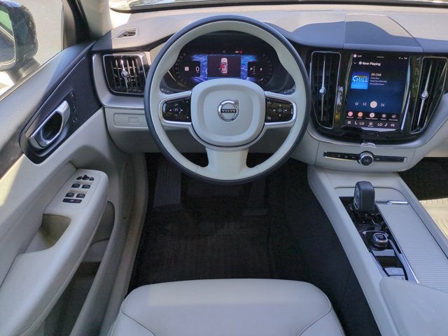 2024 Volvo XC60 Core Dark Theme