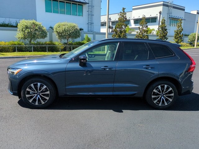 2024 Volvo XC60 Core Dark Theme