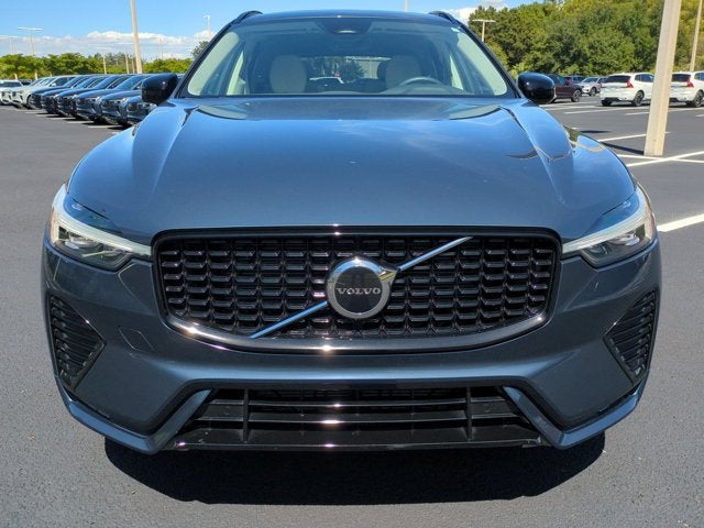 2024 Volvo XC60 Core Dark Theme