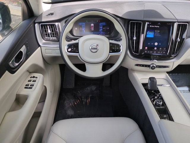 2024 Volvo XC60 Core Dark Theme