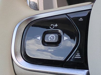 2024 Volvo XC60 Core Dark Theme