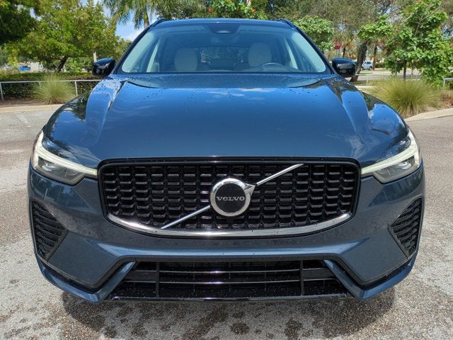 2024 Volvo XC60 Core Dark Theme