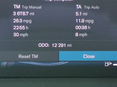 2024 Volvo XC60 Core Dark Theme
