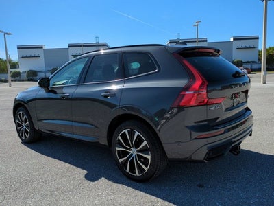 2023 Volvo XC60 Plus Dark Theme