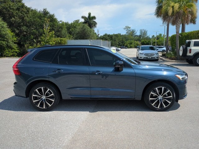 2024 Volvo XC60 Plus Dark Theme