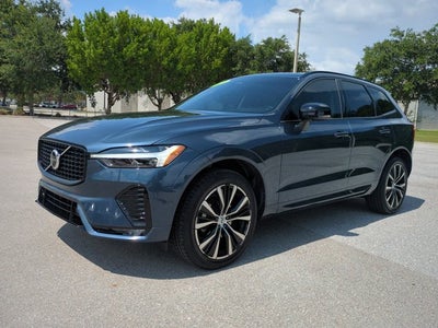 2024 Volvo XC60 Plus Dark Theme