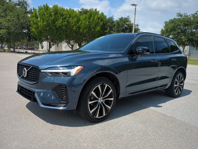 2024 Volvo XC60 Plus Dark Theme