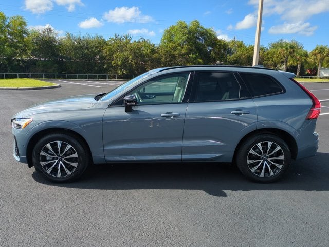 2024 Volvo XC60 Plus Dark Theme