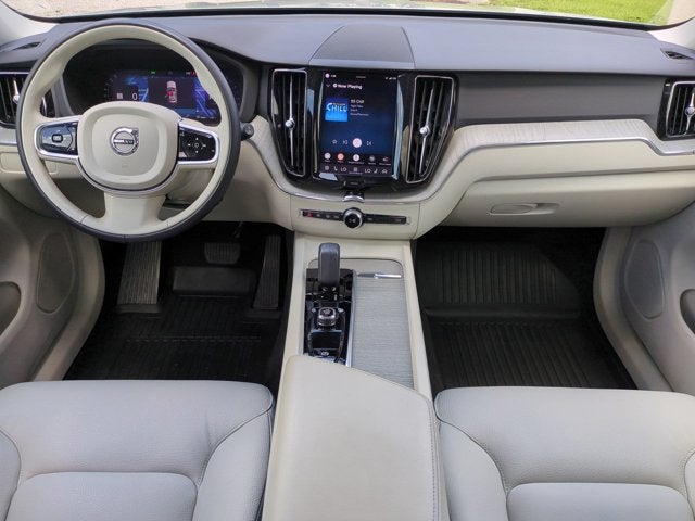 2024 Volvo XC60 Plus Dark Theme
