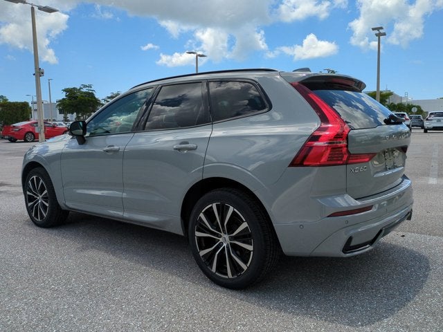 2024 Volvo XC60 Plus Dark Theme