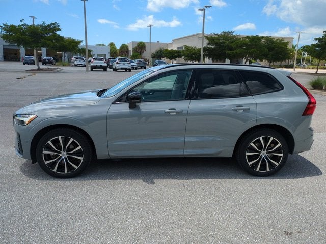 2024 Volvo XC60 Plus Dark Theme