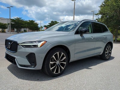 2024 Volvo XC60 Plus Dark Theme