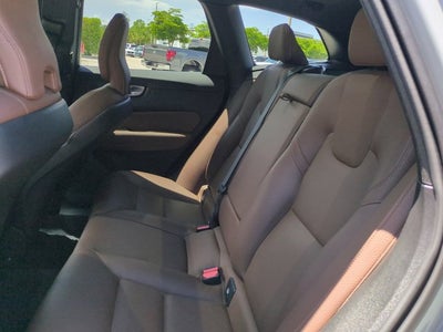 2024 Volvo XC60 Plus Dark Theme
