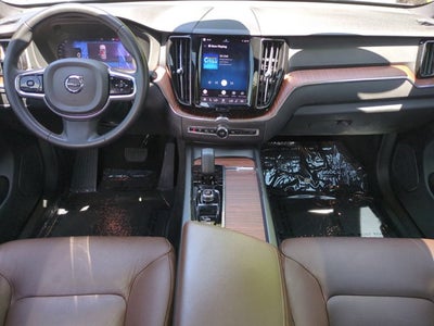 2024 Volvo XC60 Plus Dark Theme