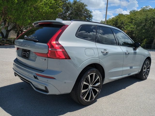 2024 Volvo XC60 Plus Dark Theme