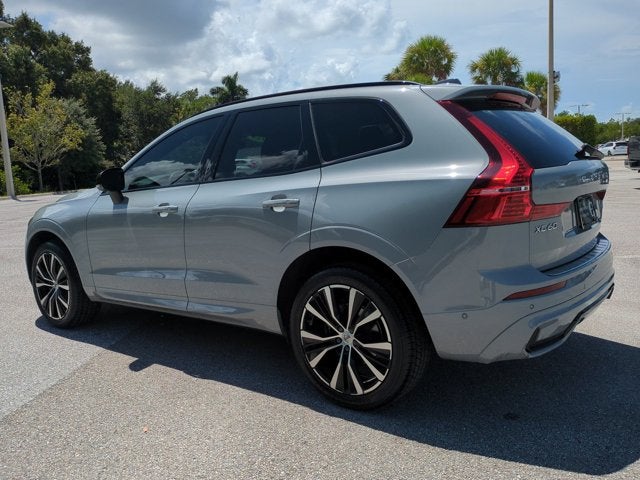 2024 Volvo XC60 Plus Dark Theme
