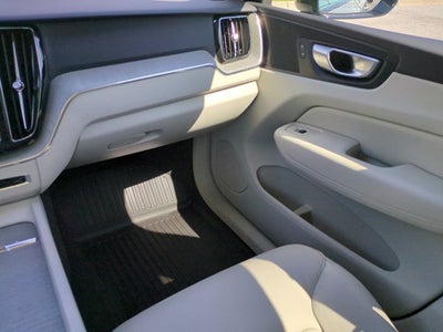 2024 Volvo XC60 Plus Dark Theme