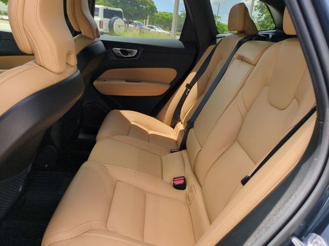 2024 Volvo XC60 Ultimate Dark Theme