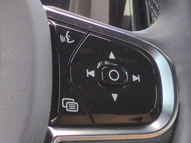 2024 Volvo XC60 Ultimate Dark Theme
