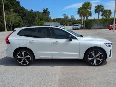 2024 Volvo XC60 Ultimate Dark Theme