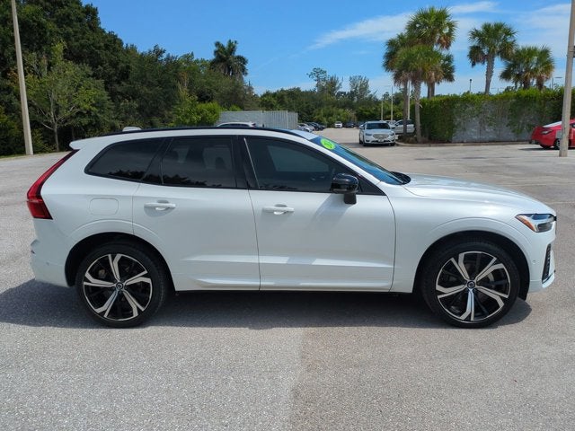 2024 Volvo XC60 Ultimate Dark Theme