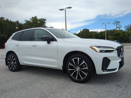 2023 Volvo XC60 Plus Dark Theme
