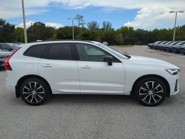 2023 Volvo XC60 Plus Dark Theme