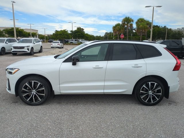 2023 Volvo XC60 Plus Dark Theme