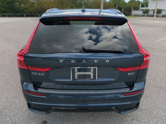 2023 Volvo XC60 Plus Dark Theme