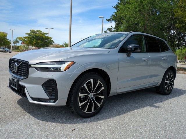 2023 Volvo XC60 Plus Dark Theme