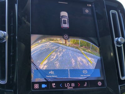 2023 Volvo XC40 Ultimate Bright Theme