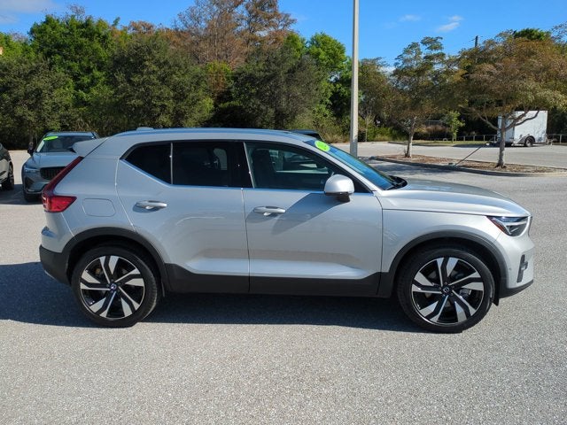2023 Volvo XC40 Ultimate Bright Theme