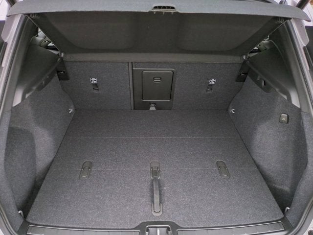 2026 Volvo XC40 Plus
