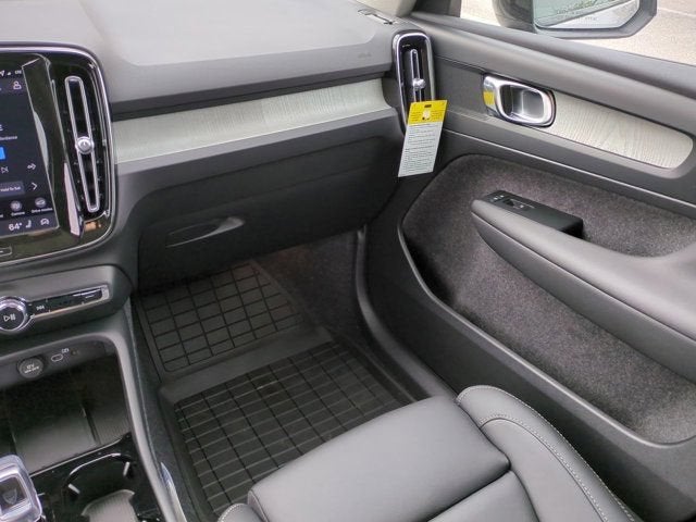 2026 Volvo XC40 Plus