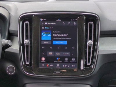 2026 Volvo XC40 Plus