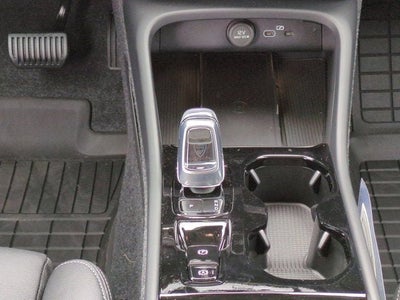 2026 Volvo XC40 Plus