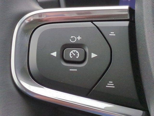 2026 Volvo XC40 Plus