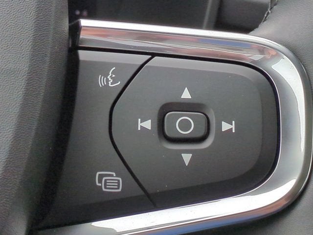2026 Volvo XC40 Plus