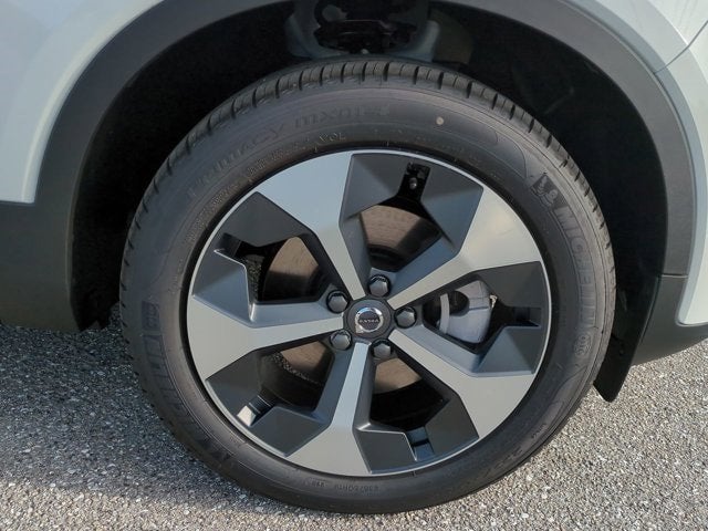 2026 Volvo XC40 Plus