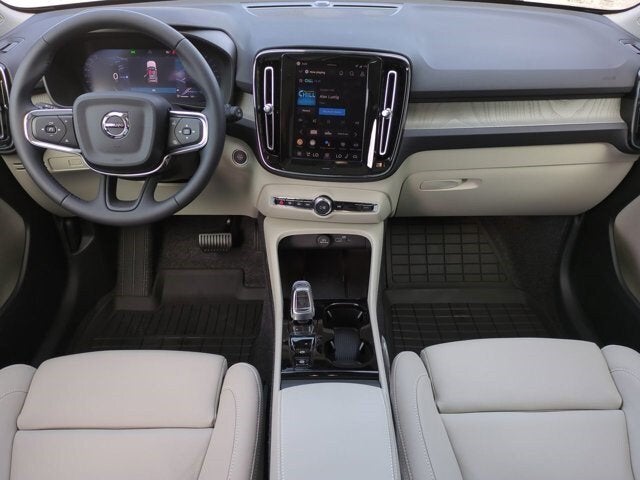 2026 Volvo XC40 Plus