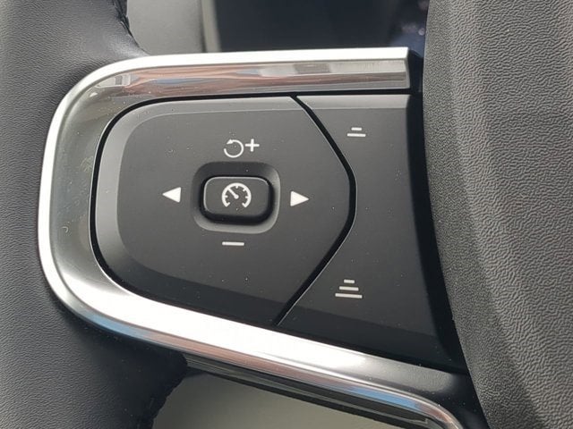 2026 Volvo XC40 Plus