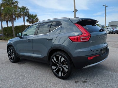 2023 Volvo XC40 Plus Bright Theme