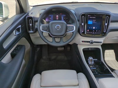 2023 Volvo XC40 Ultimate Bright Theme