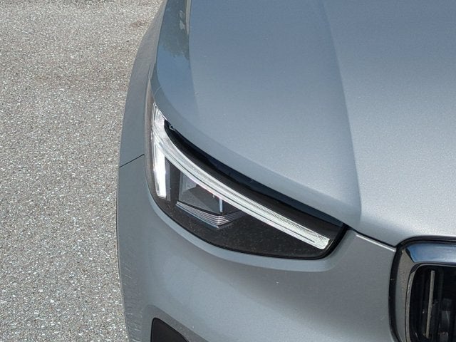 2023 Volvo XC40 Ultimate Bright Theme