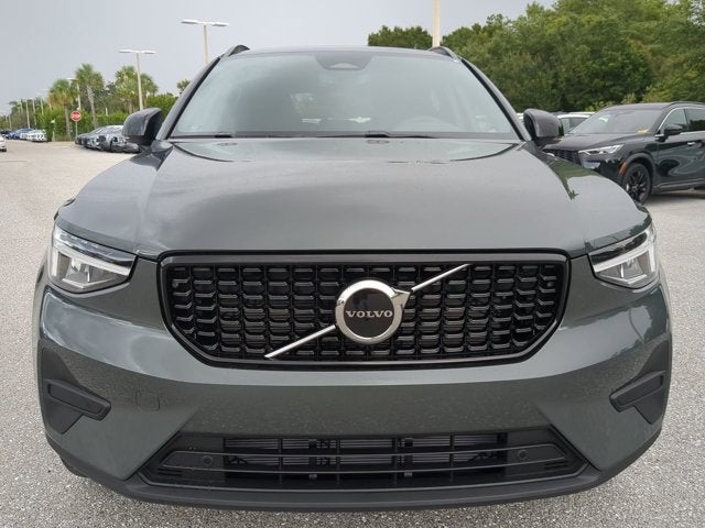 2026 Volvo XC40 Core